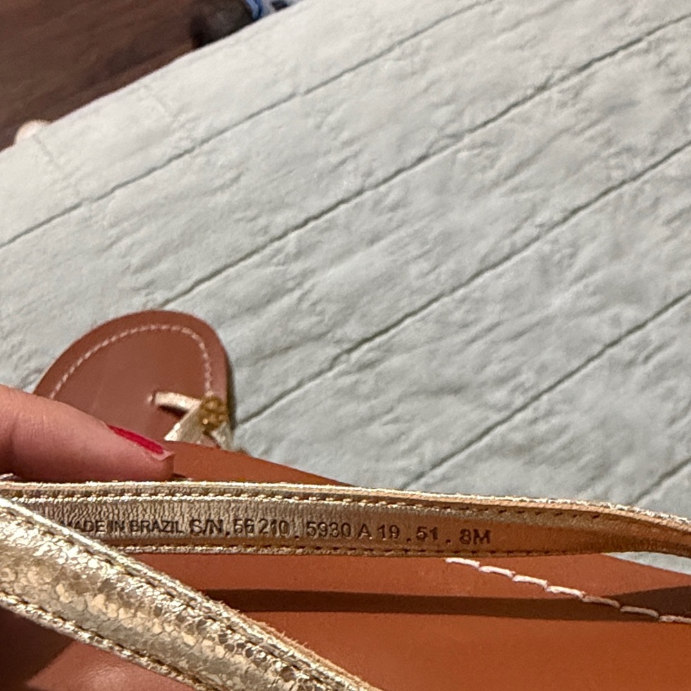 Tory Burch Metallic Gold Strap Leather Thong Sandals with Tan Footbed - Picture 7 of 7